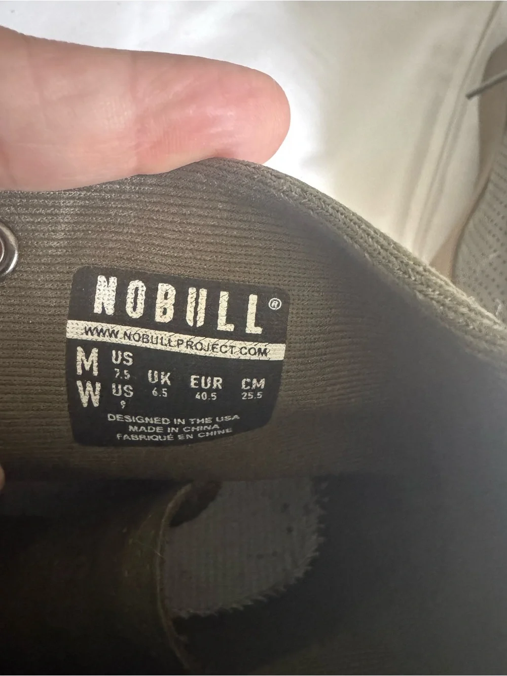 NOBULL Olive Green Perforated Chukka Boots Sz 9 women’s